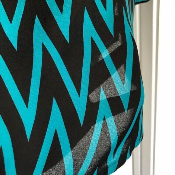 TACERA - NWOT 🎉HPx2🎉 L Sz L Tunic-Length 3/4-Button Chevron Blouse/Black & Teal - Picture 10 of 13
